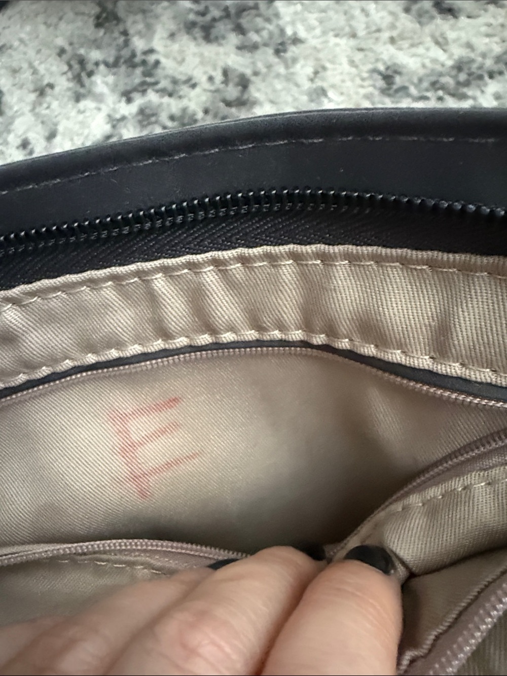 Travelon Gray Crossbody Organizer Messenger Bag - Picture 12 of 12
